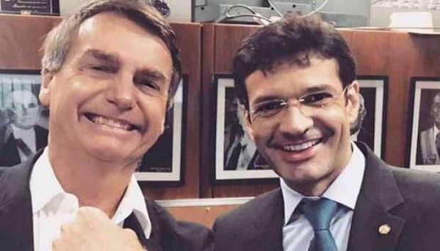 Ministro do turismo defende a legalização dos jogos no Brasil