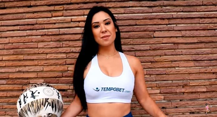 Contratada-pela-Tempobet,-Raquel-Freestyle-Desafia-Cidadãos-nas-Embaixadinhas
