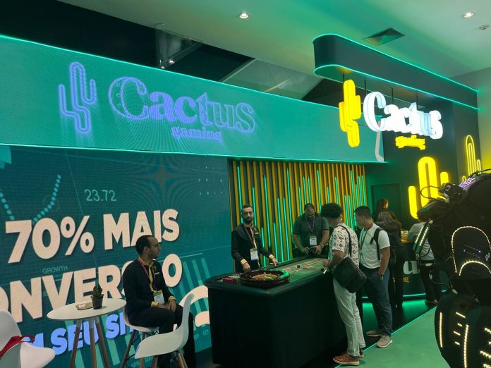 Ambiente inteiramente customizado com a marca da Cactus Gaming