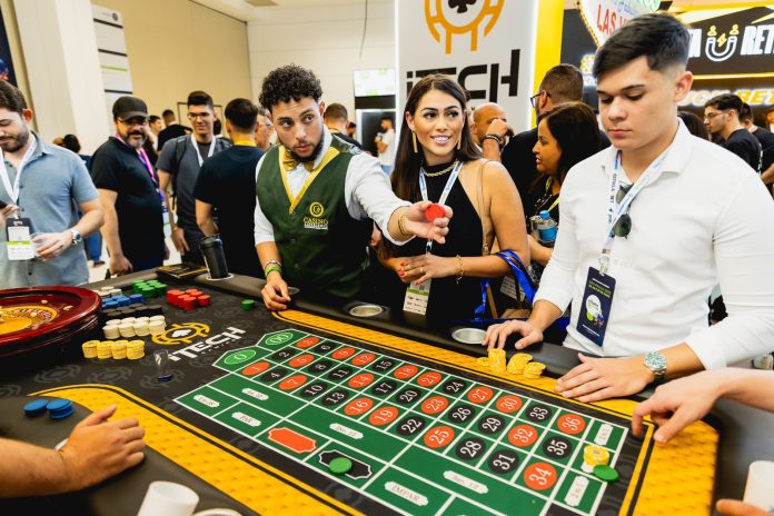 Além das palestras, o evento também oferece várias opções de entretenimento