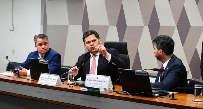 CCJ-pode-votar-projeto-que-autoriza-funcionamento-de-bingos-e-cassinos