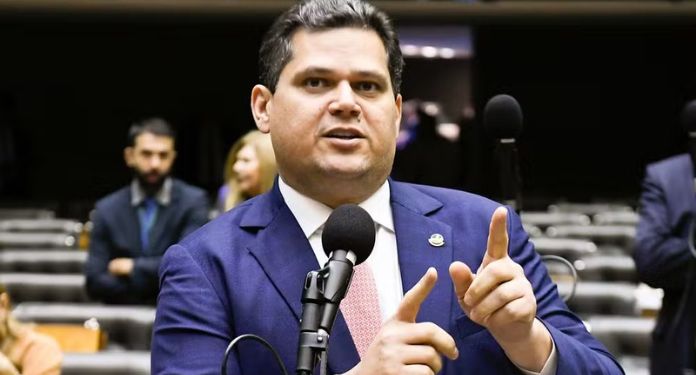 Proposta que libera cassinos e bingos no Brasil divide senadores