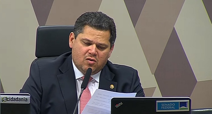 Votação de projeto que legaliza cassino e bingos é adiada novamente no Senado