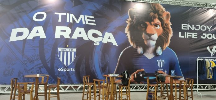 O ambiente customizado com as cores do Avaí F.C.