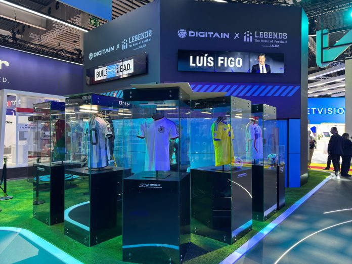 A frase 'Lendas: a casa do futebol' em destaque