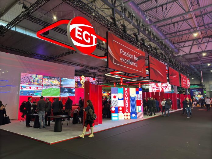 O slogan 'paixão por excelência' em destaque