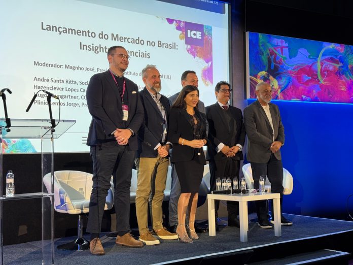 André Santa Ritta, Hazenclever Lopes Cançado, Hugo Baungartner, Plínio Lemos Jorge e Magnho José participaram do seminário