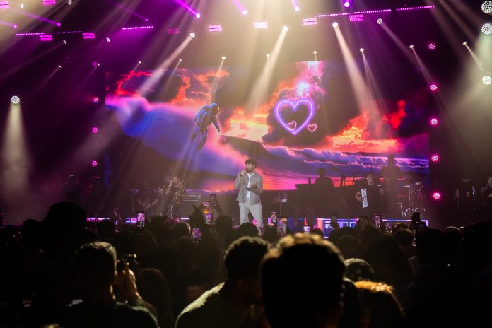 Ele foi encarregado de finalizar a celebração