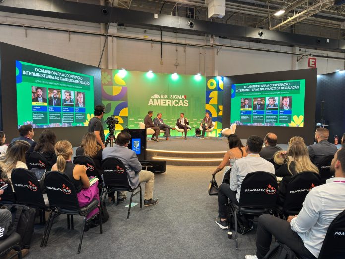 Luiz Felipe Maia, Regis Dudena, Giovanni Rocco Neto e Martin Lycka debateram o assunto