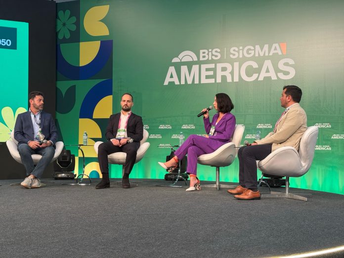 Daniel Correia dos Santos (Egaming Services), Tiago Almeida (Oddsgate), Maria Paula Nascimento (KTO Group) e Ricardo Bianco (brmkt) projetaram as tendências, tecnologia e transformações do setor até 2050